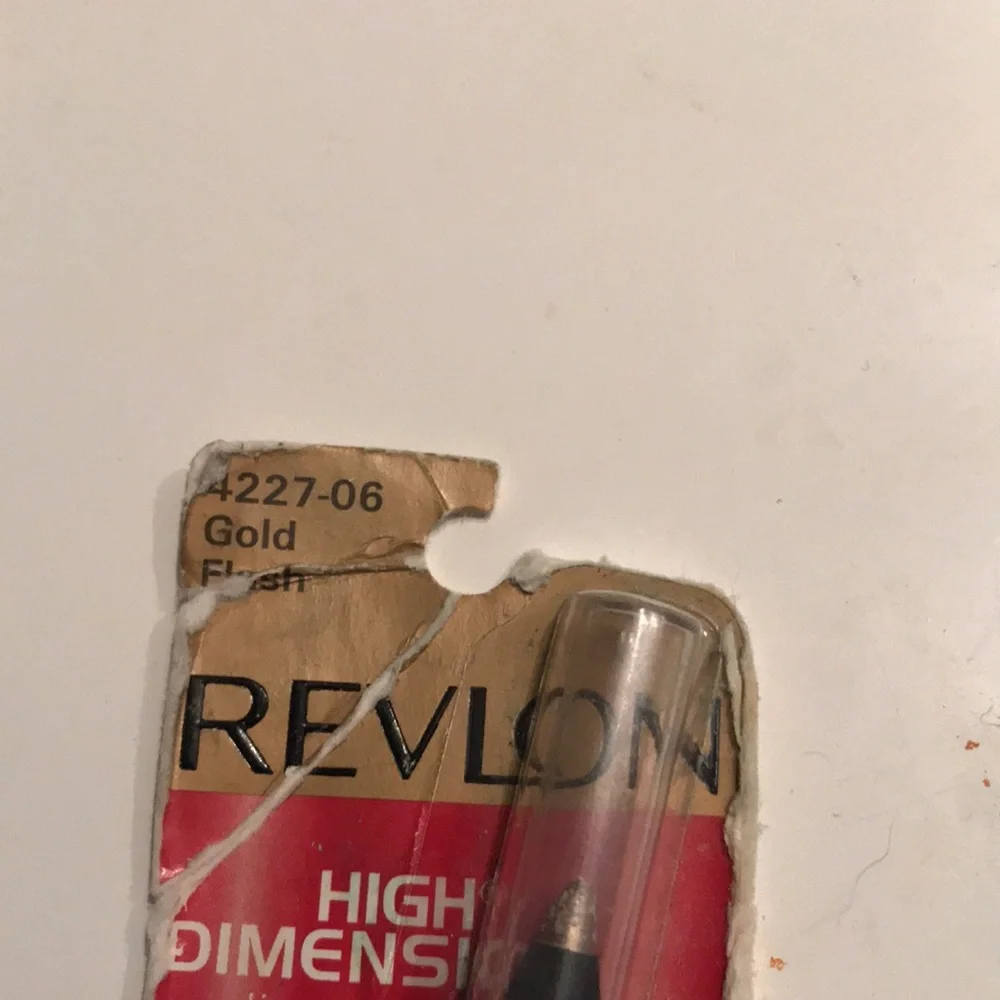 Revlon High dimension “Gold Flash” eyeliner